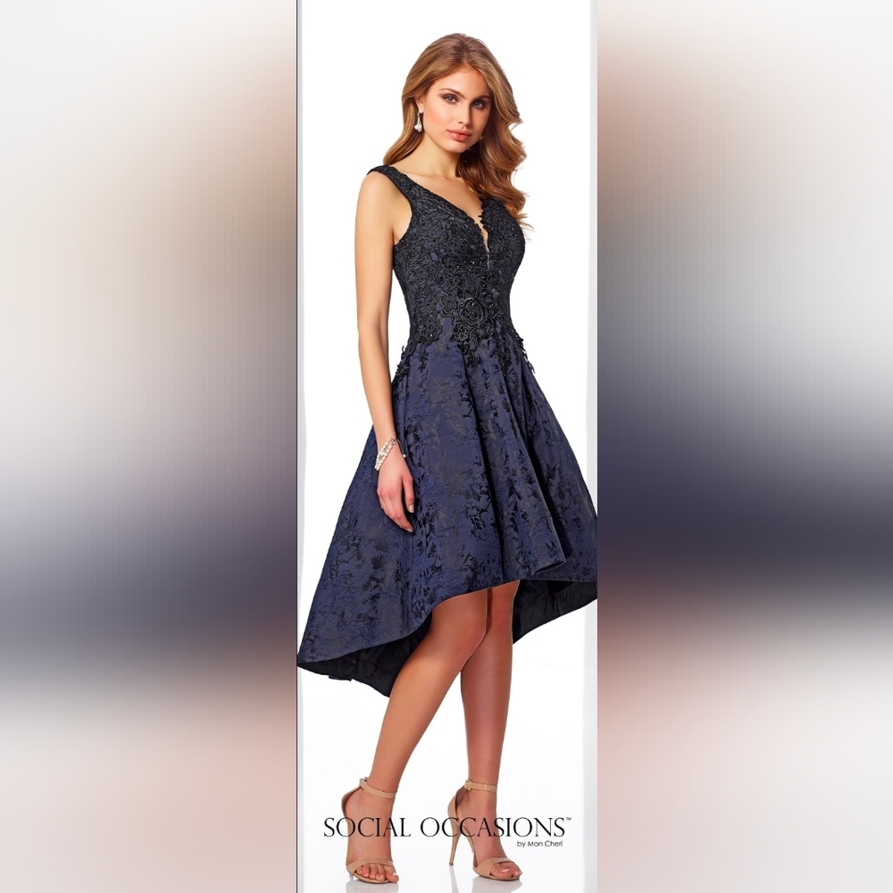 SOCIAL OCCASIONS BY MON CHERI  V-neck Lace Cocktail/Prom Dress Sz 10